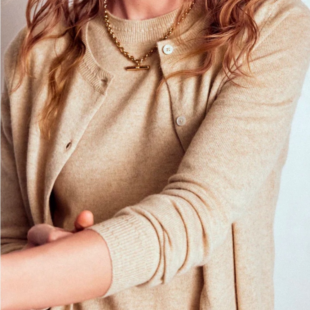 Boden Eva Cashmere Crew Cardigan in Cream Size Large| Currently on the website